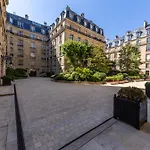 Avenue Montaigne - Champs Elysees Lejlighed Paris