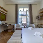 Avenue Montaigne - Champs Elysees