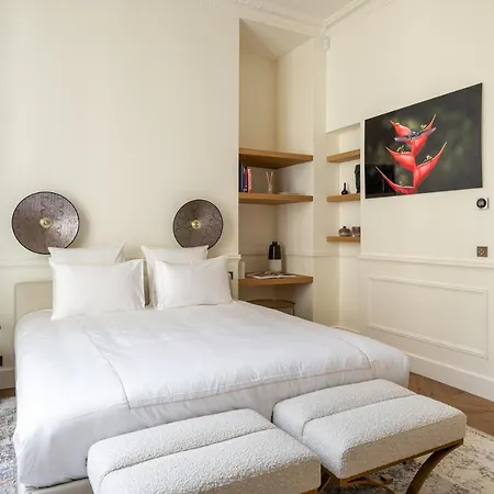 Avenue Montaigne - Champs Elysees 아파트 *