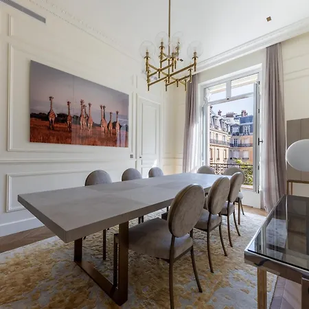 Avenue Montaigne - Champs Elysees 아파트
