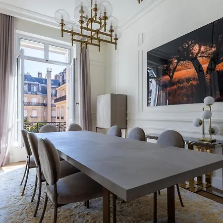 Avenue Montaigne - Champs Elysees 아파트