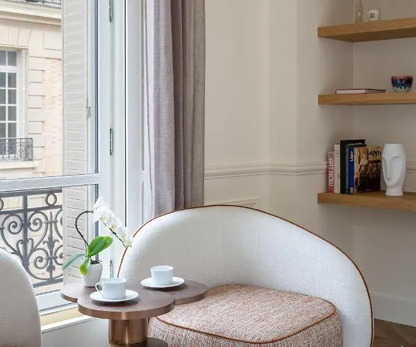 דירה Avenue Montaigne - Champs Elysees פריז