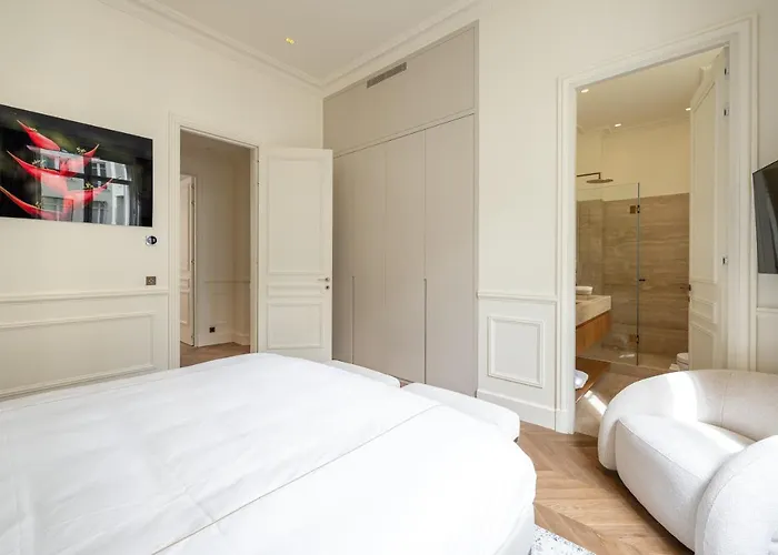 דירה Avenue Montaigne - Champs Elysees