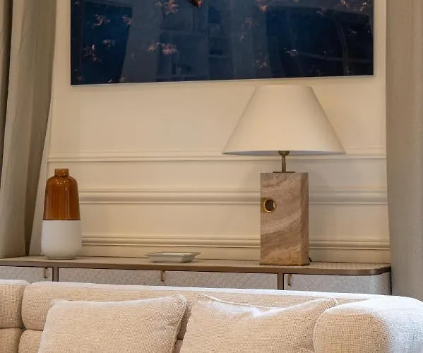 דירה Avenue Montaigne - Champs Elysees *