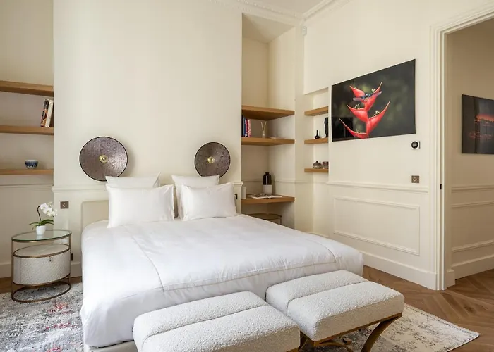 Avenue Montaigne - Champs Elysees דירה *