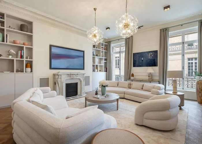 Avenue Montaigne - Champs Elysees דירה *