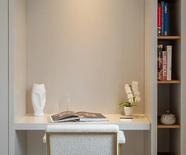 דירה Avenue Montaigne - Champs Elysees *