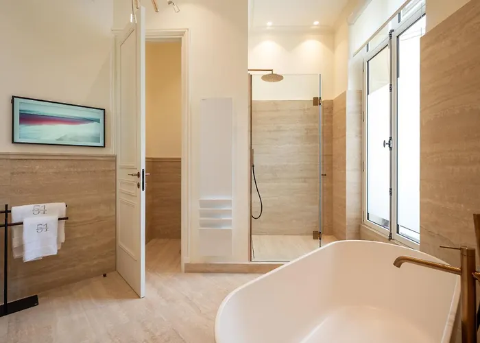 Avenue Montaigne - Champs Elysees דירה *