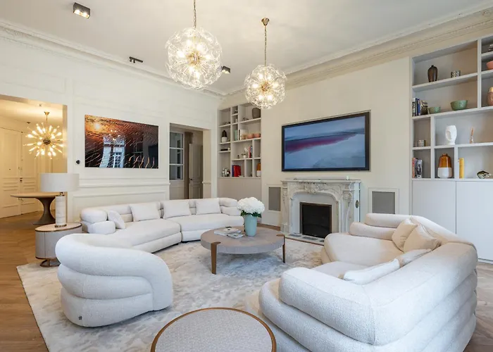 דירה Avenue Montaigne - Champs Elysees פריז