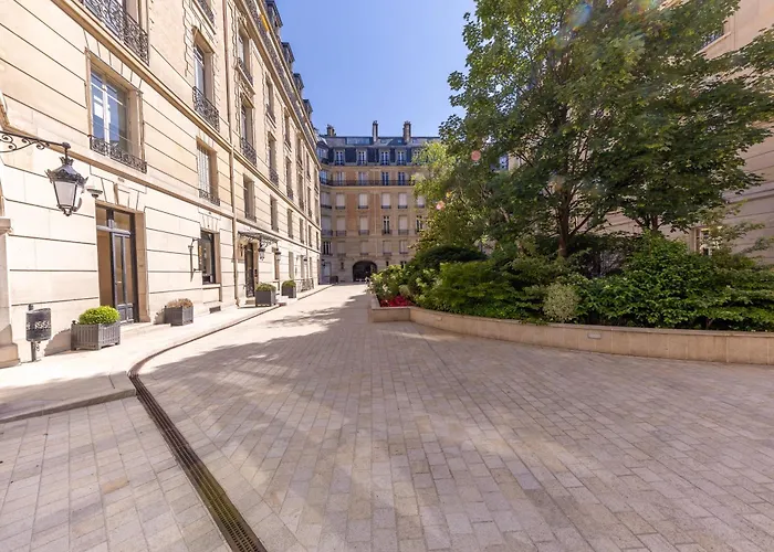 דירה Avenue Montaigne - Champs Elysees פריז