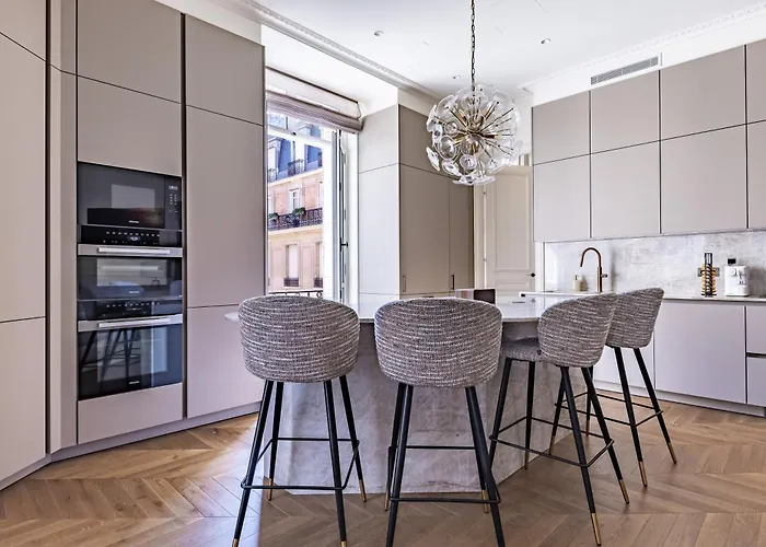 Avenue Montaigne - Champs Elysees דירה *