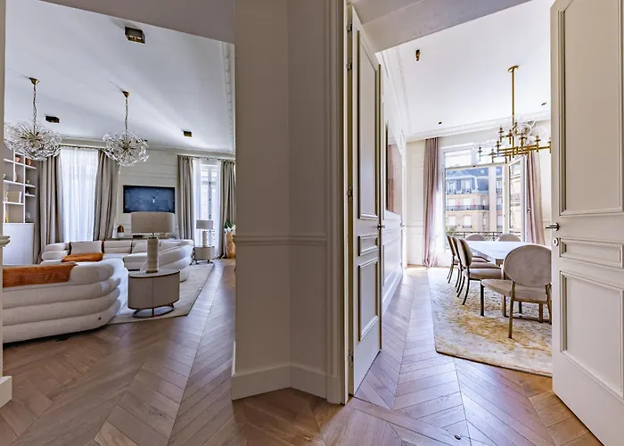 Avenue Montaigne - Champs Elysees דירה *