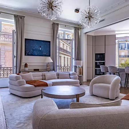 Апартаменты Avenue Montaigne - Champs Elysees