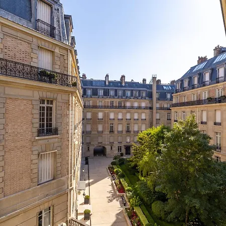 Апартаменты Avenue Montaigne - Champs Elysees